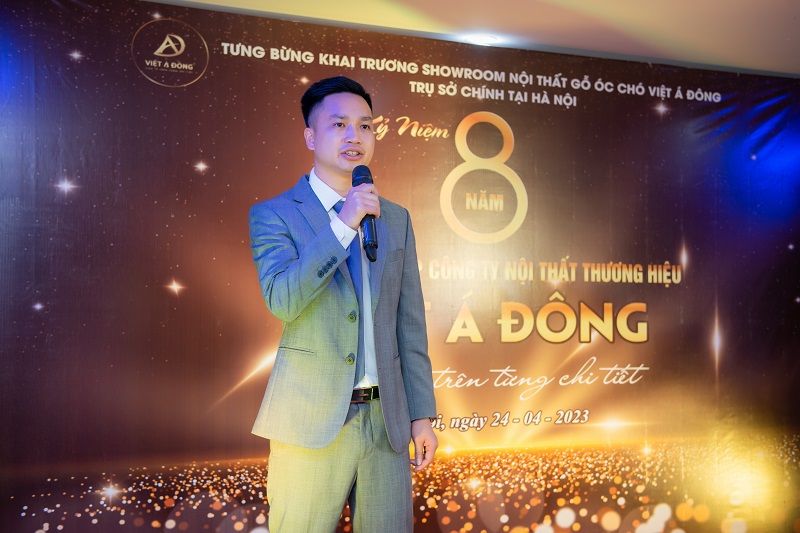 Nhà sáng lập thương hiệu Nội thất Việt Á Đông KTS Đặng Việt phát biểu cảm ơn các quý đối tác, khách hàng thân thiết đã tin dùng.