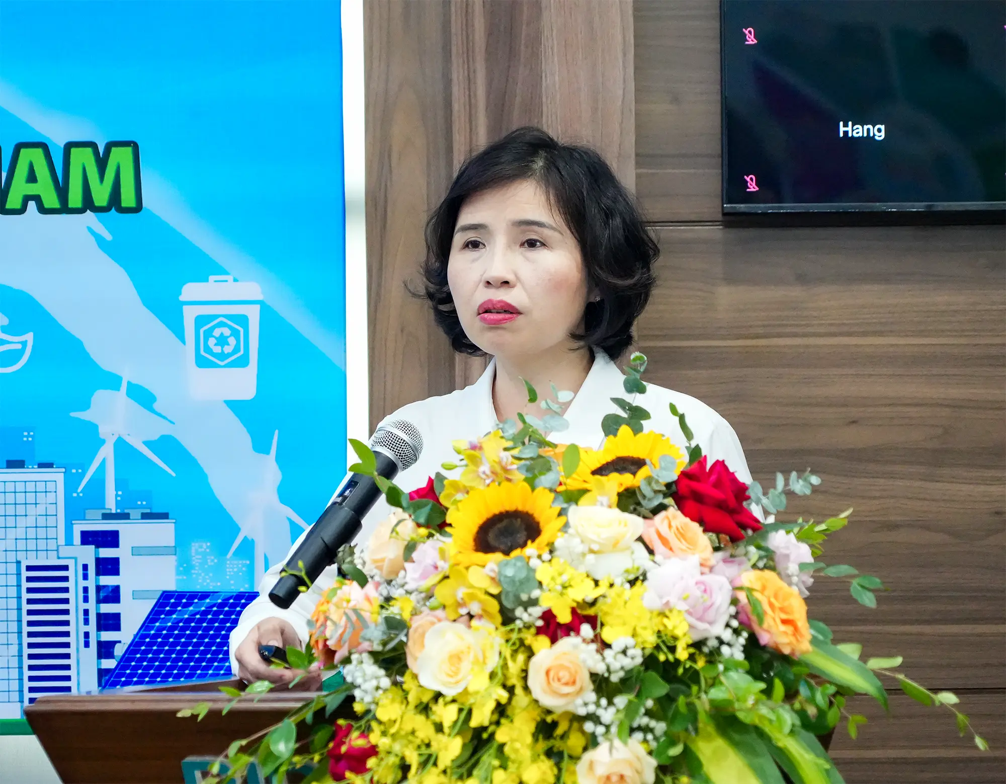 Bà Nguyễn Thị Thu Hà - Phó Trưởng Ban Chỉ đạo thường trực ESG (Trưởng Ban Định chế tài chính) - Ngân hàng Agribank