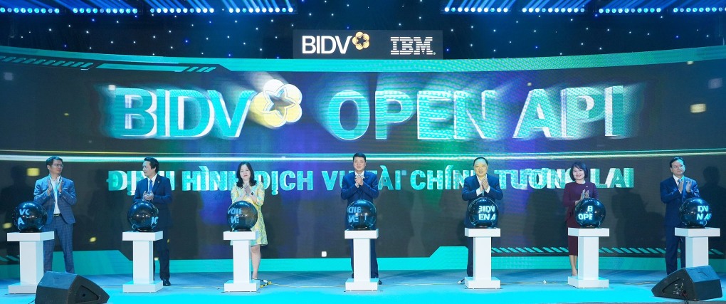 Đại diện các bên tại buổi ra mắt hệ thống BIDV Open API (Application Programming Interface). Ảnh: BIDV