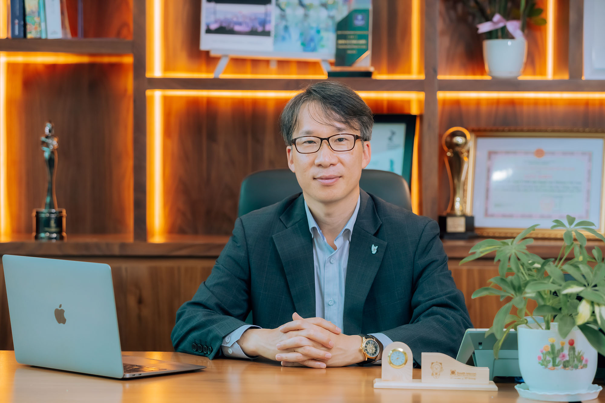 Ông Chun Young ILL vừa được bổ nhiệm làm Tổng Giám đốc Shinhan Finance