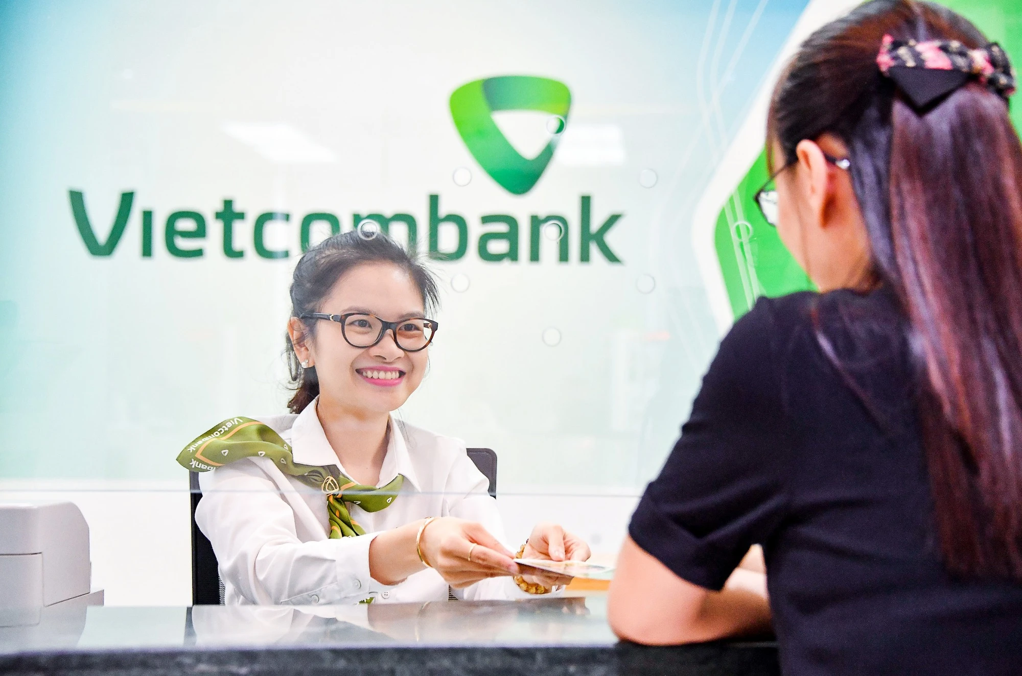 Ngân hàng Vietcombank sẽ nhận chuyển giao bắt buộc Ngân hàng Xây dựng.