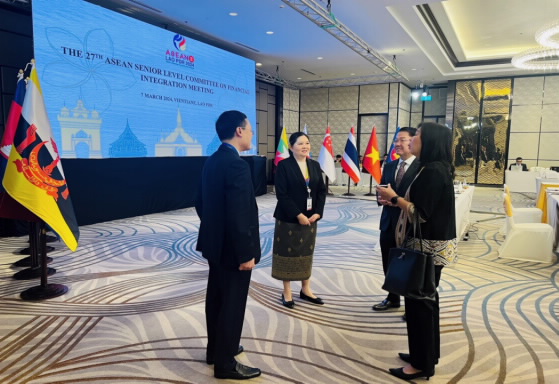 Các Phó Thống đốc NHTW ASEAN trao đổi bên lề Hội nghị SLC 2024