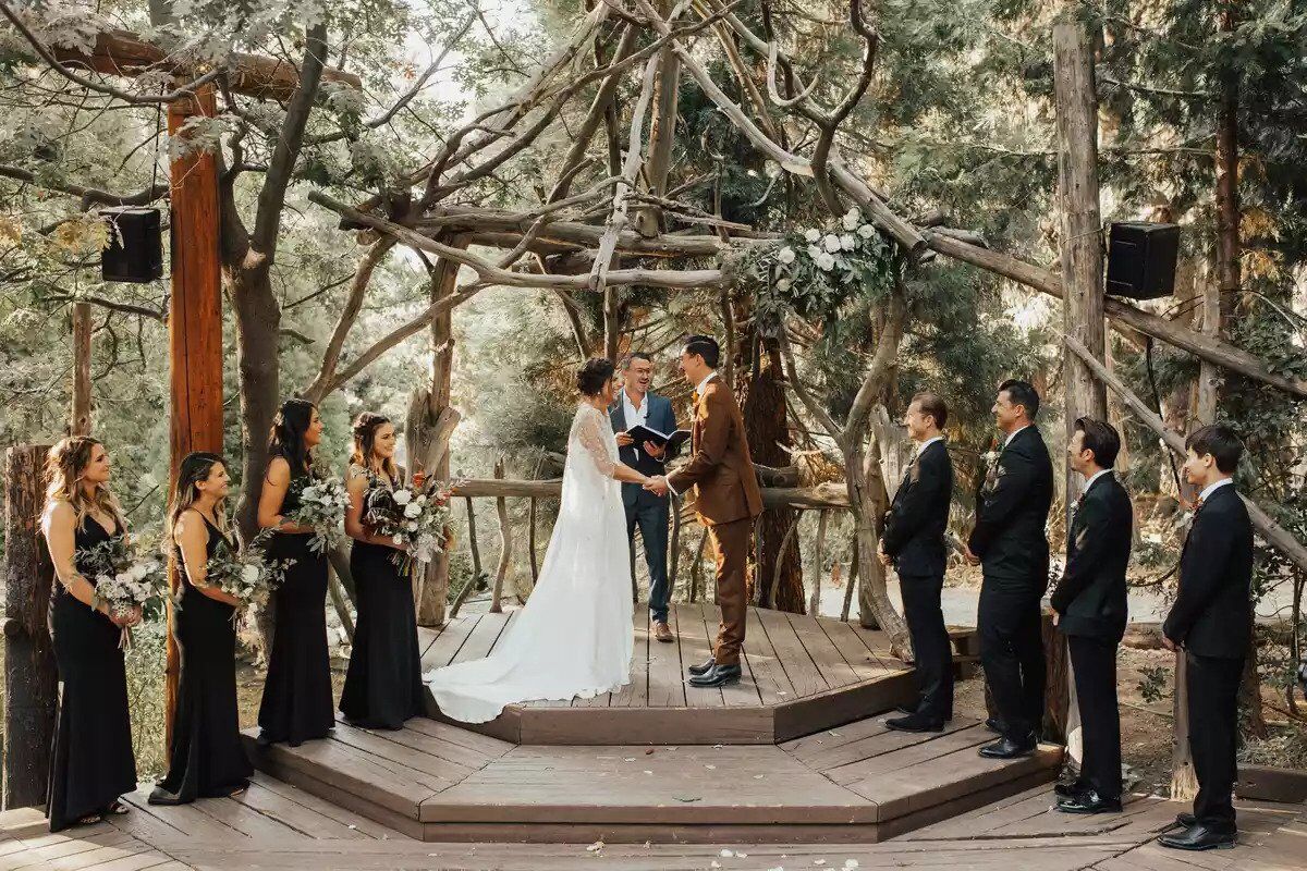 đám cưới trong rừng giản dị