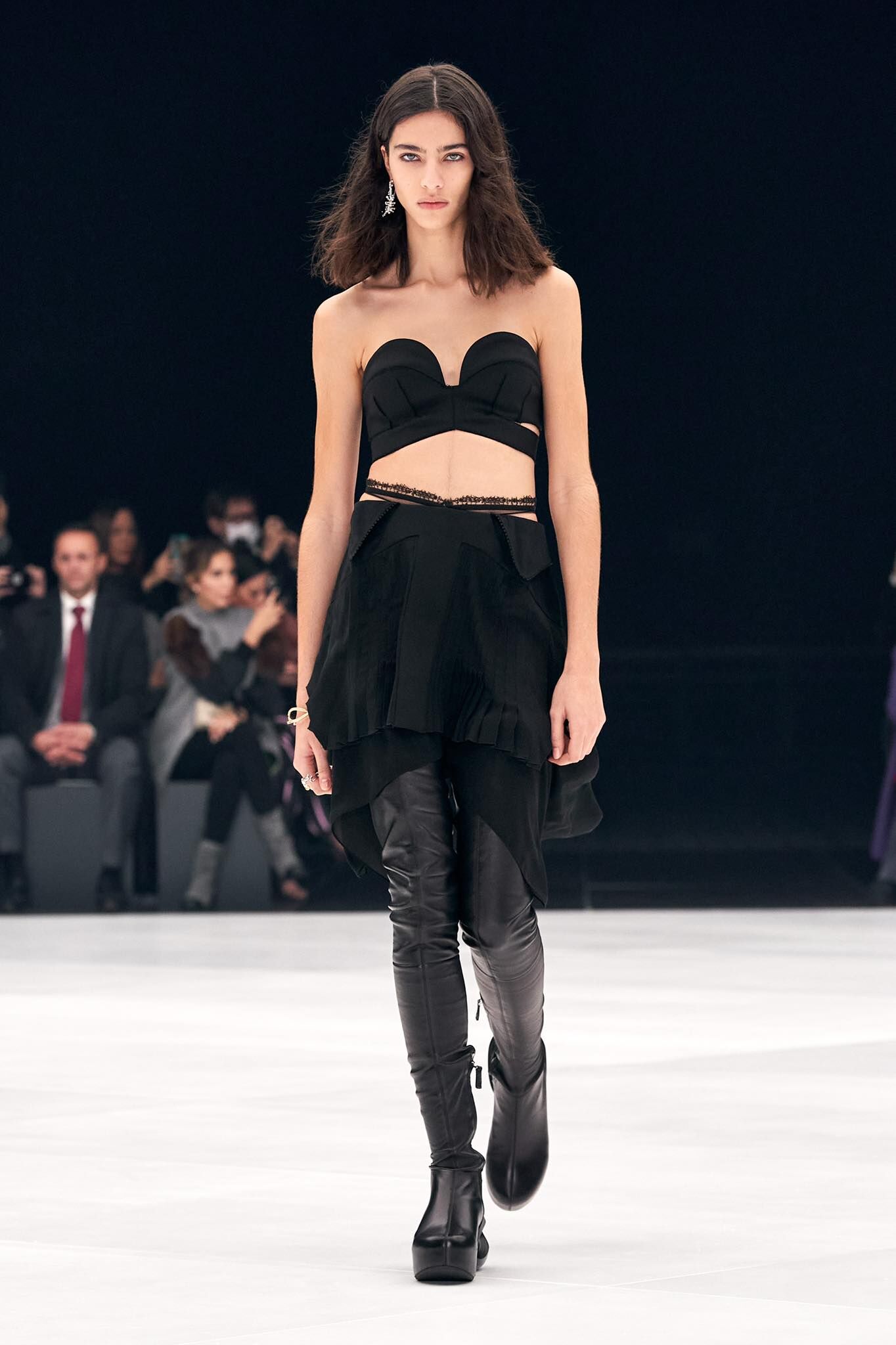 Givenchy xuân hè 2022 look2
