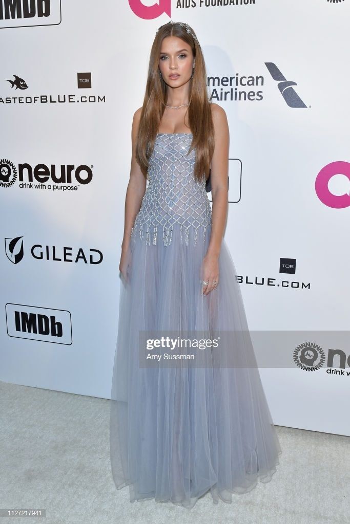 Thiên thần Victoria’s Secret Josephine Skriver cũng diện đầm dạ hội CONG TRI tại Oscar 2019.