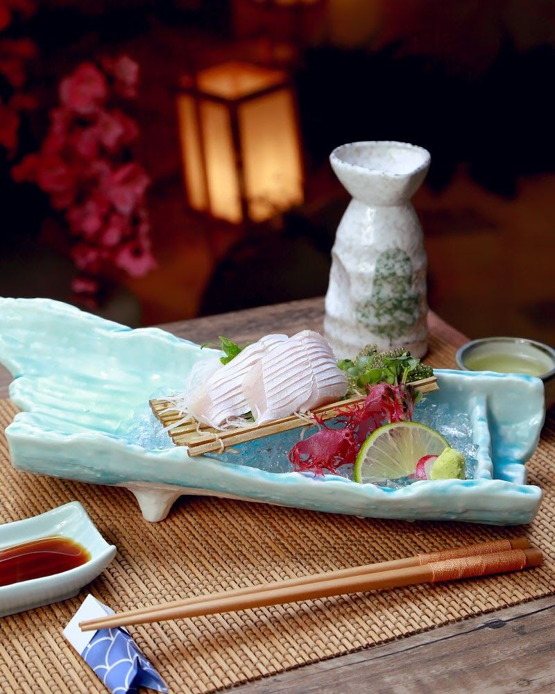 Toro Hamachi: bụng cá thơm béo khi thưởng thức dưới dạng Sashimi