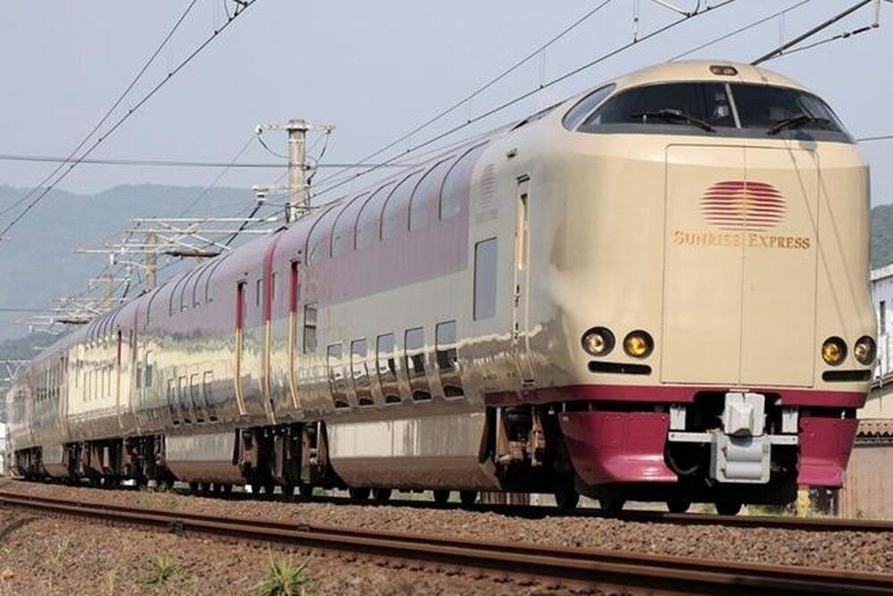 Chuyến xe lửa Sunrise Express Nhật Bản đường dài