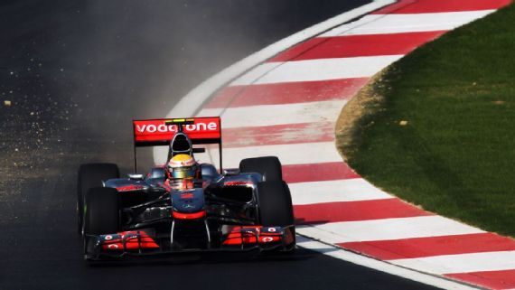 Xe đua F1 McLaren của Lewis Hamilton được bán đấu giá