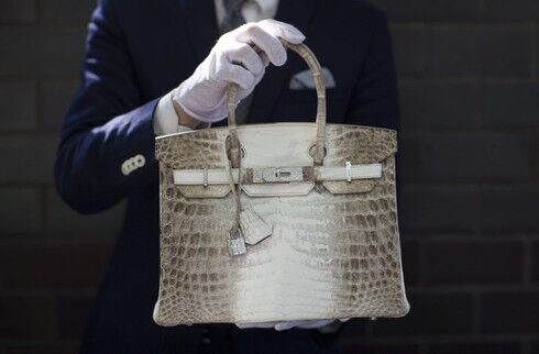 Nguyên bản túi Hermès được sản xuất từ da của cá sấu bạch tạng quý hiếm trên thế giới