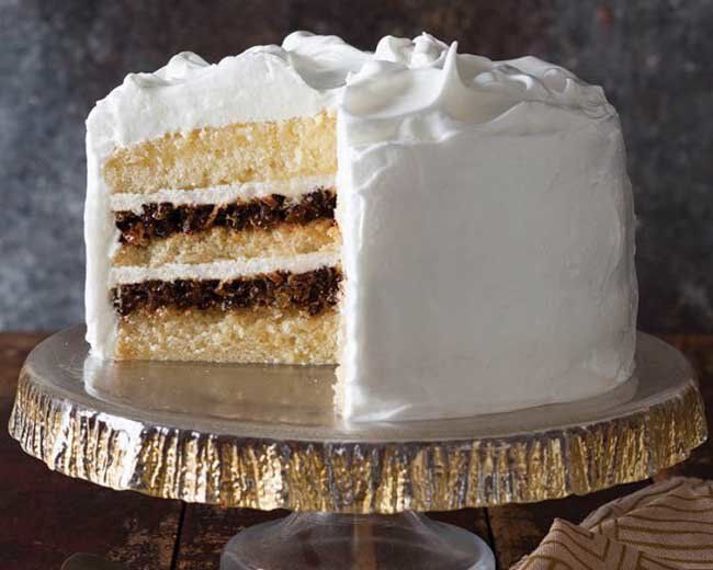 Lady Baltimore cake là một loại bánh lớp màu trắng của Mỹ với lớp phủ xốp và nhân trái cây và hạt.