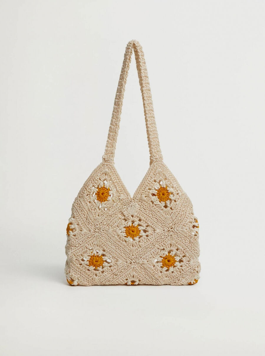 Túi xách với thiết kế theo xu hướng đan móc