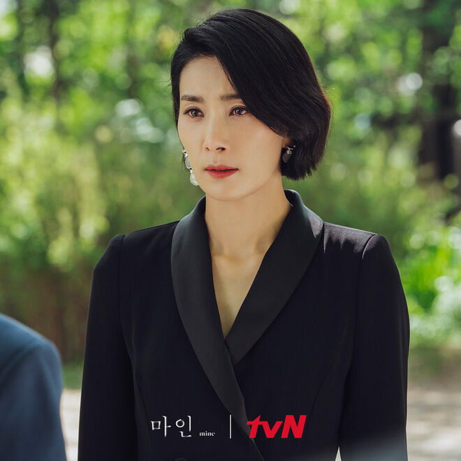 4 kiểu tóc ngắn hot nhất trong phim Hàn nửa đầu năm 2021: Toàn những kiểu giúp sang cả khuôn mặt - Ảnh 4.
