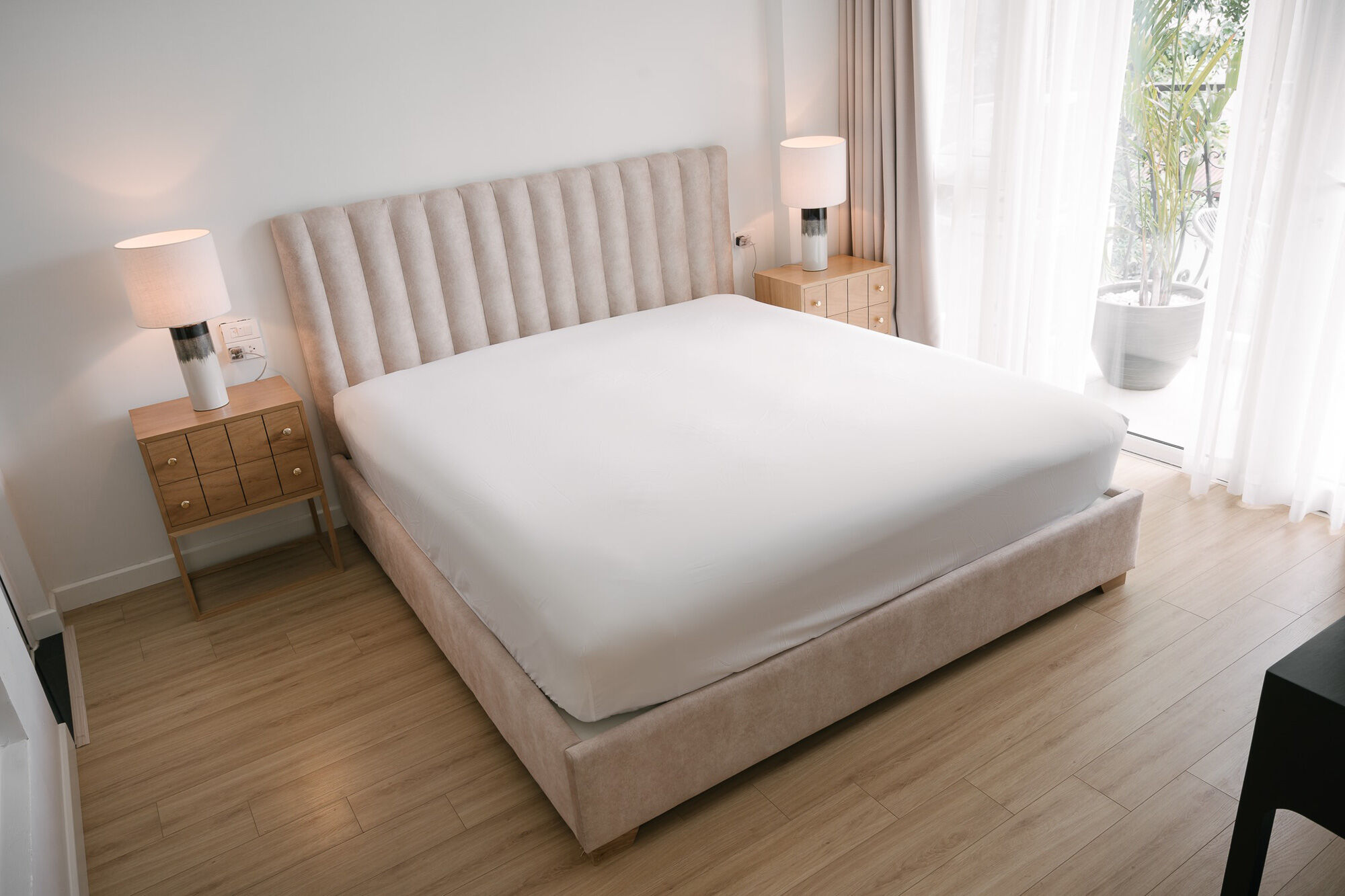 6 tips để trải giường ở nhà sang xịn mịn như giường khách sạn từ cô nàng có 4 năm kinh nghiệm trong ngành - Ảnh 10.