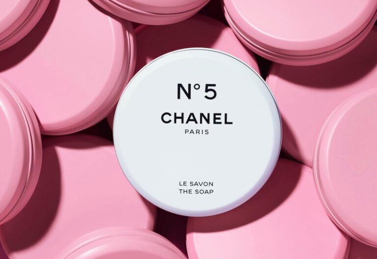 Chanel kỷ niệm 100 năm dòng nước hoa No.5 kinh điển bằng BST Factory 5-5