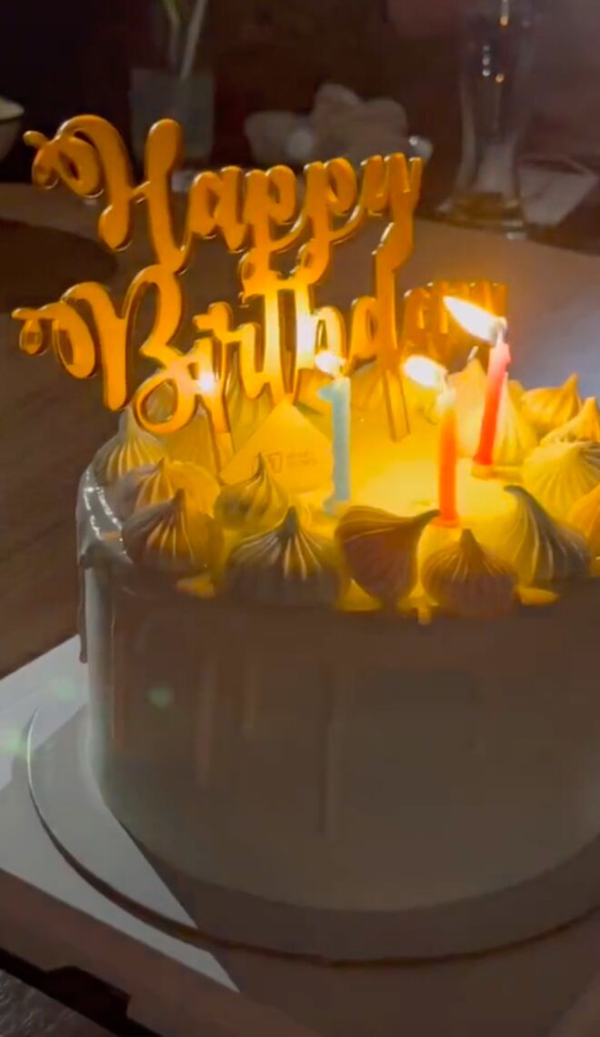 Tiệc sinh nhật ngập mùi tiền của Chao - rich kid 2k3: Tổ chức trong khách sạn dát vàng, tới đồ ăn cũng dát vàng luôn - Ảnh 5.