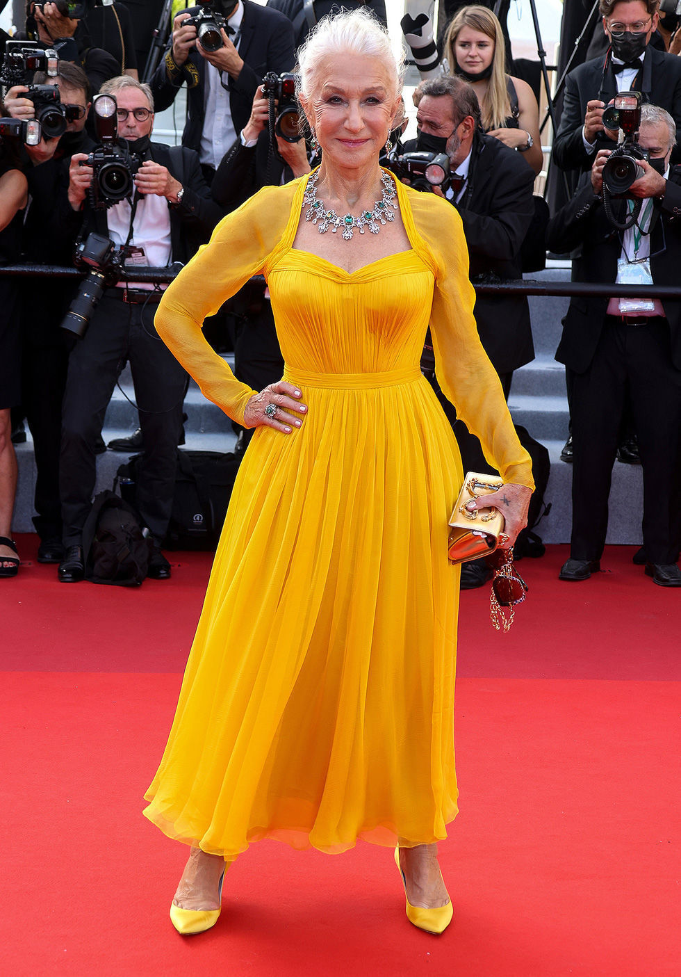Những trang phục đẹp nhất trên thảm đỏ Cannes 2021-8