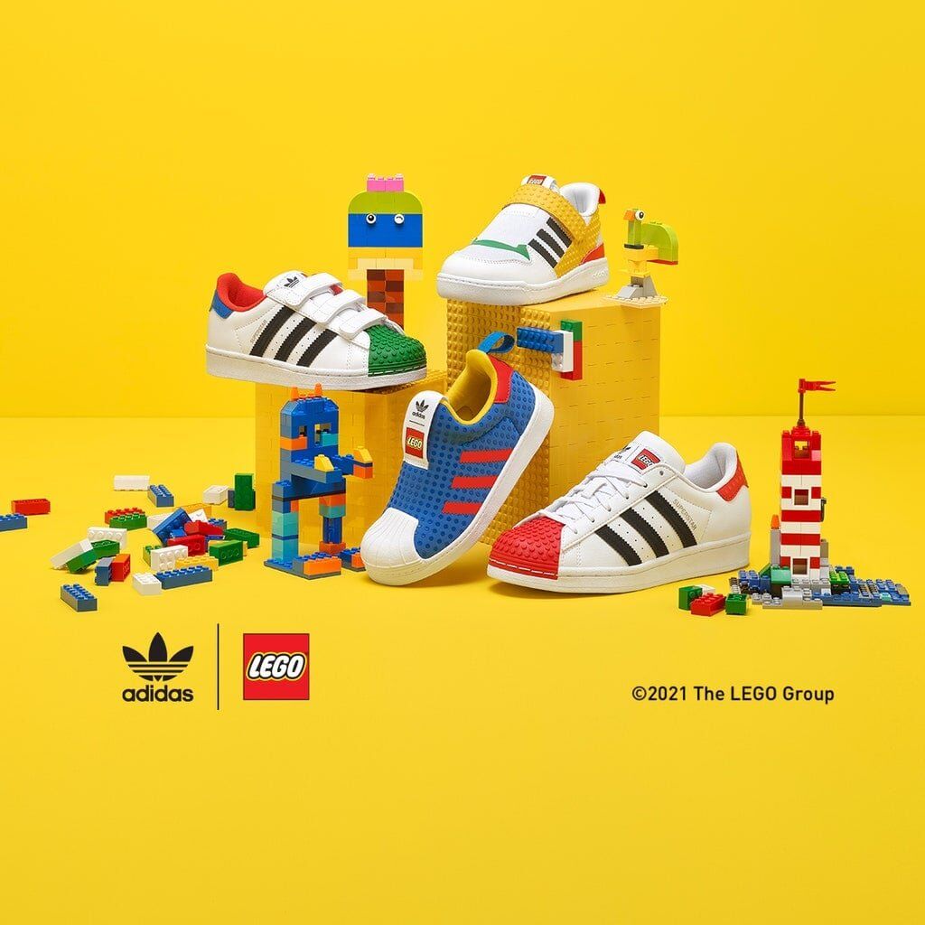 Adidas Superstar kinh điển trong diện mạo LEGO-2