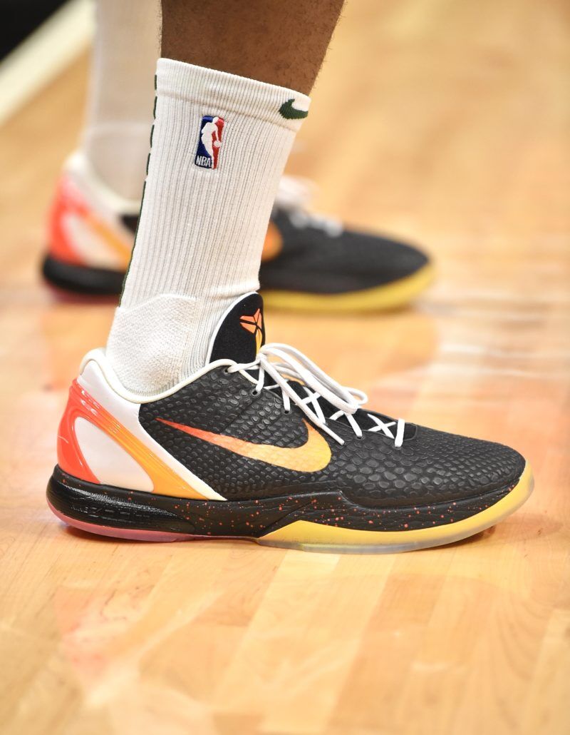 PJ Tucker - “Ông vua sneaker” trong giới NBA - P2-7