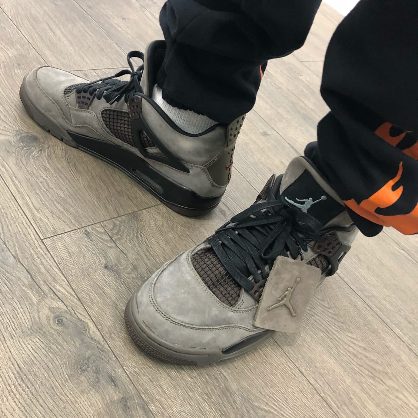 7 đôi giày của Travis Scott làm nên tên tuổi trong giới sneaker-8