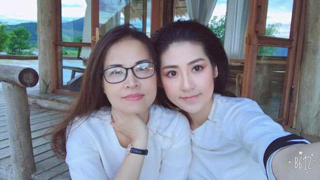 Top 5 bà mẹ của sao Việt có gu thời trang chất như nước cất-11