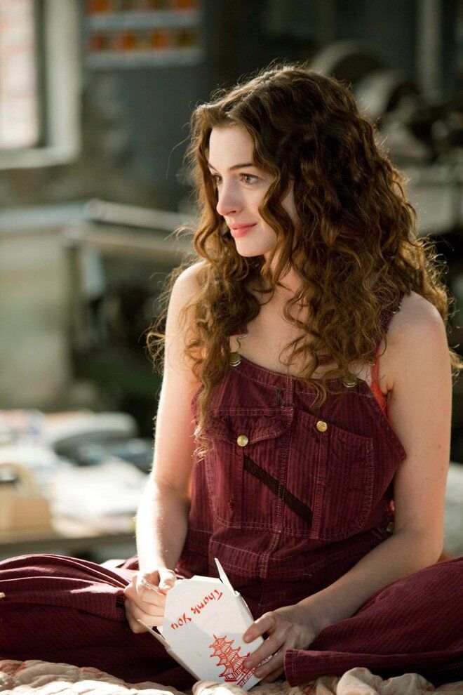 Những kiểu tóc làm nên thương hiệu Anne Hathaway-3