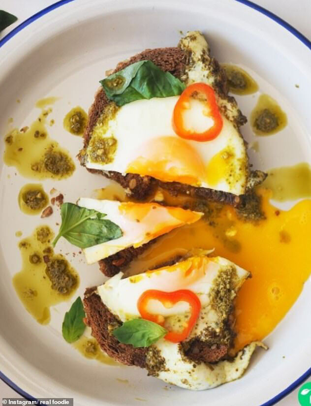 Pesto trứng gây sốt trên TikTok và Instagram-4