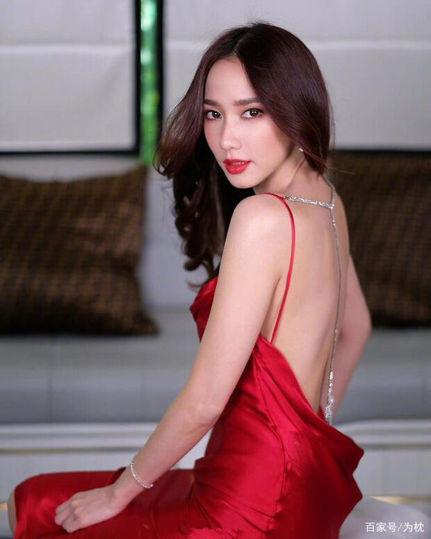Top mỹ nhân Thái sở hữu gu thời trang thời thượng