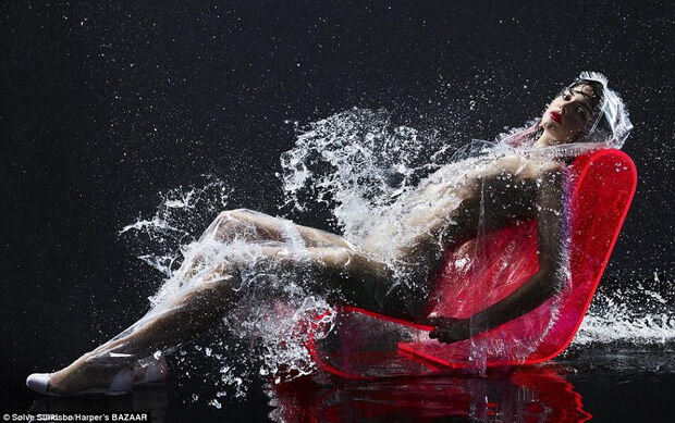 Kendall Jenner chụp ảnh khỏa thân trong chiến dịch quảng bá mới của Jacquemus-4