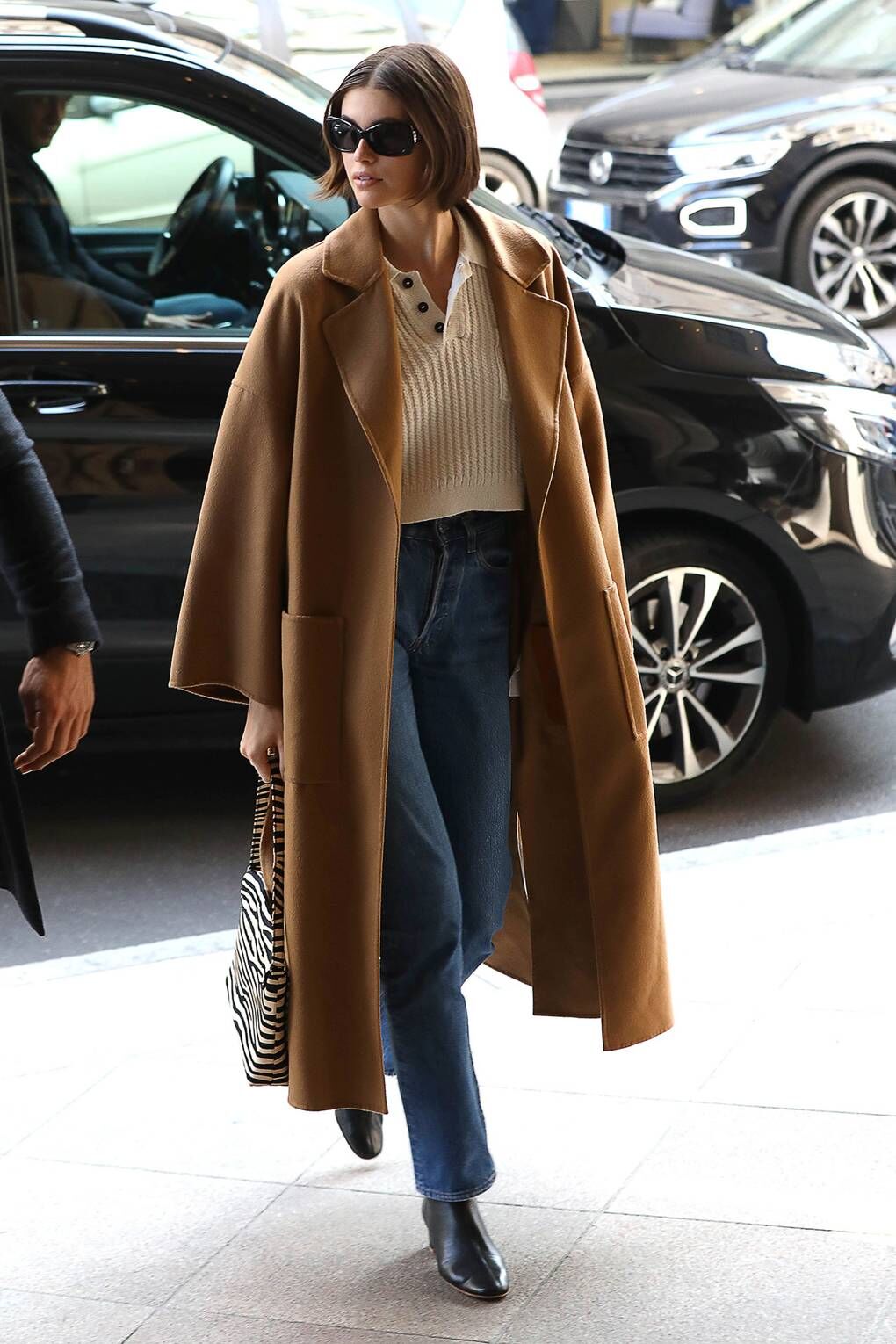 Bí quyết phối áo khoác đẹp như con gái siêu mẫu Cindy Crawford-2