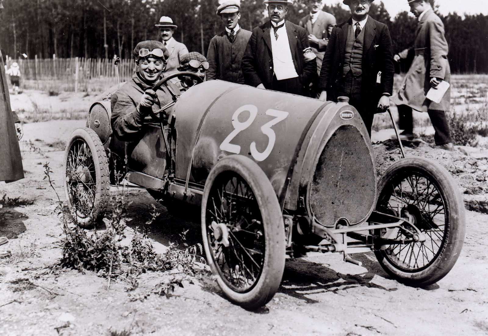 Bugatti kỷ niệm 100 năm chiến thắng của Type 13 Brescia-4