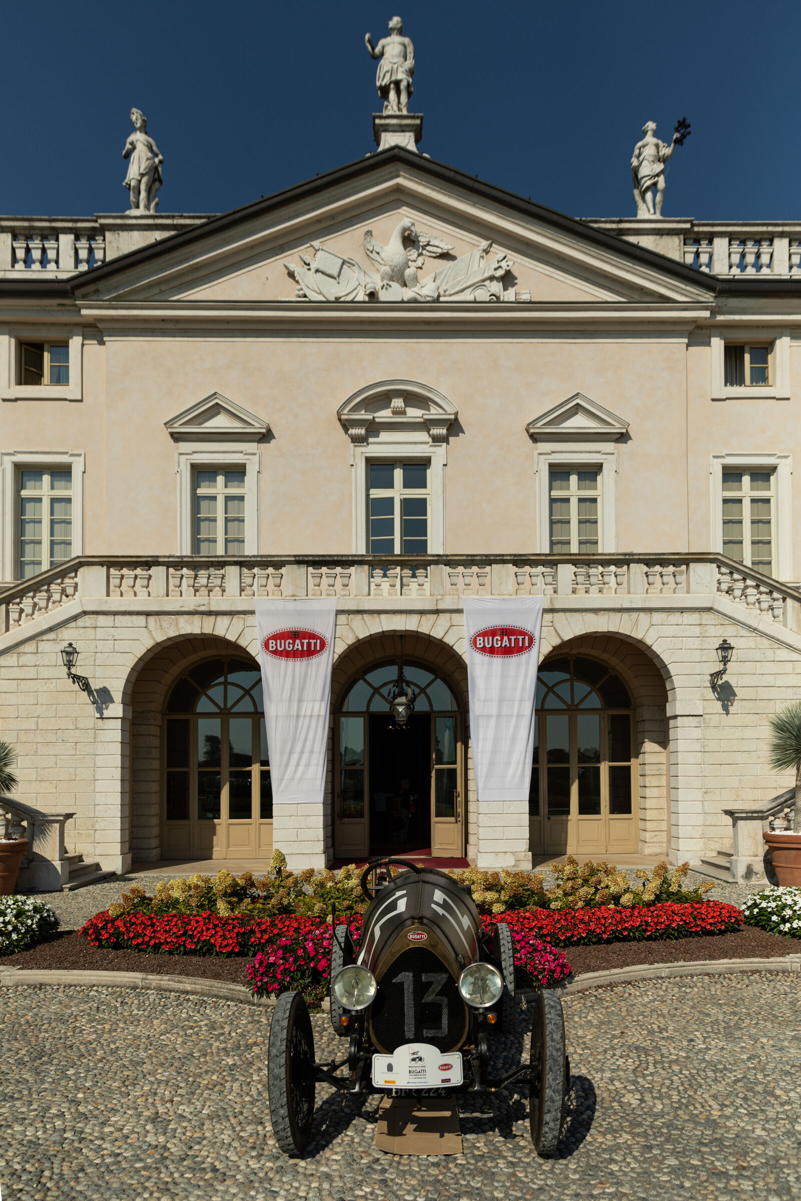 Bugatti kỷ niệm 100 năm chiến thắng của Type 13 Brescia-6