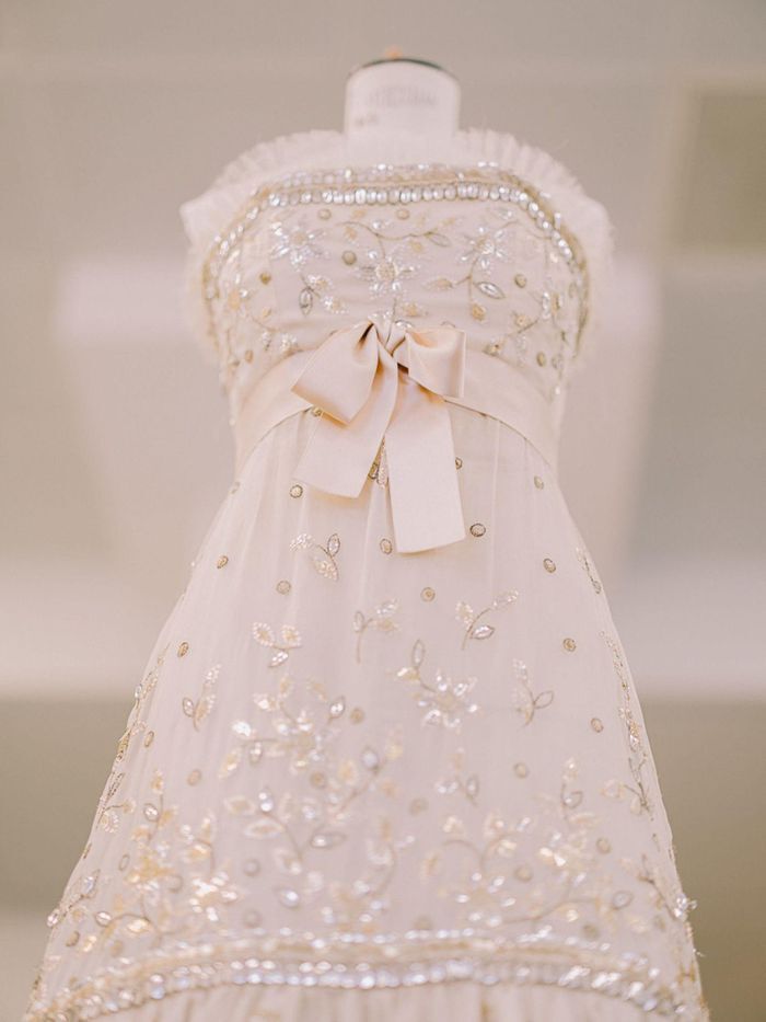 Chanel tốn hơn 1000 giờ hoàn thiện váy cho Kristen Stewart-3