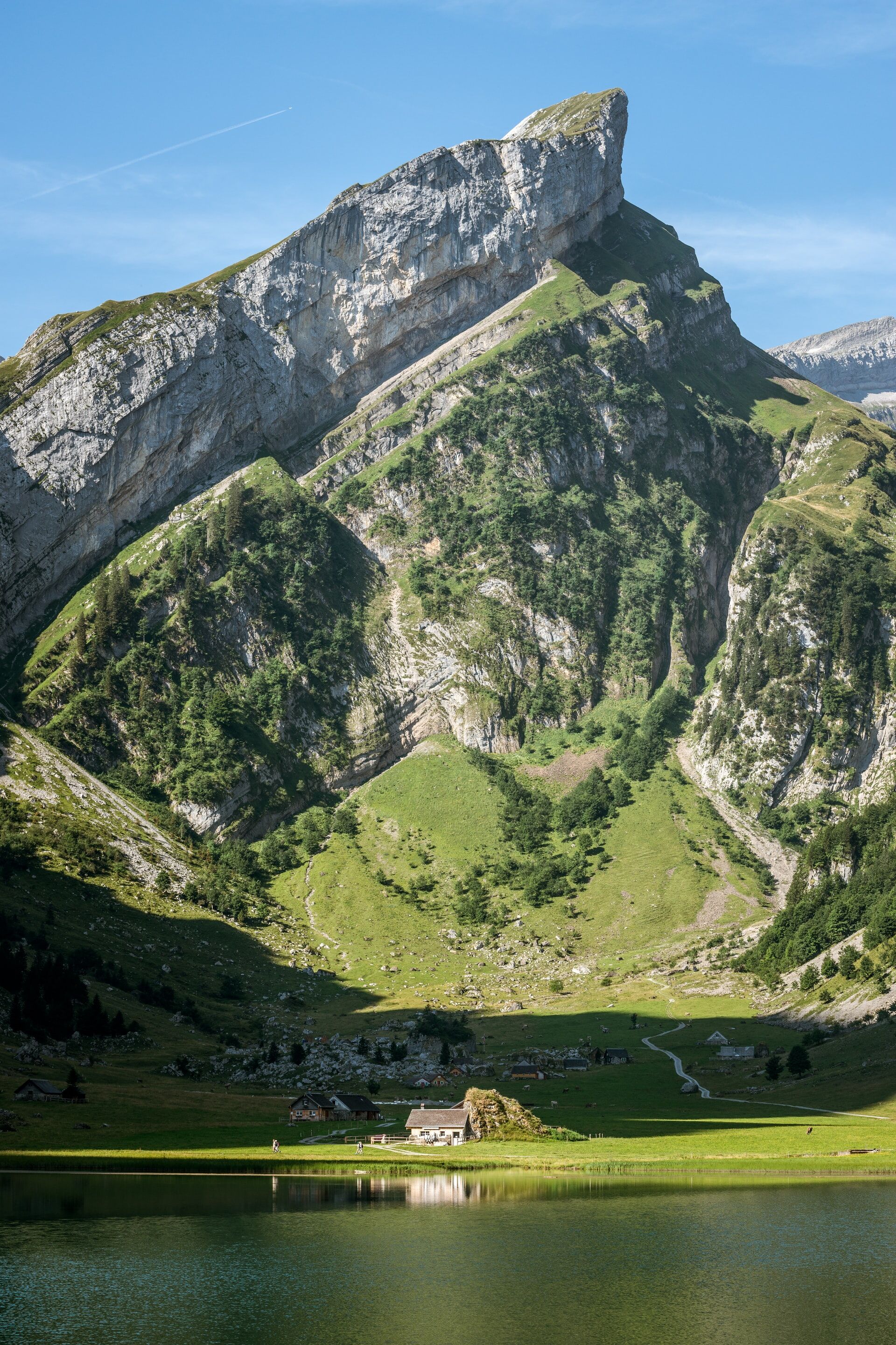 6 điều bạn có thể học từ đất nước Thụy Sĩ - một trong những nơi hạnh phúc và đáng sống nhất thế giới - Ảnh 2.