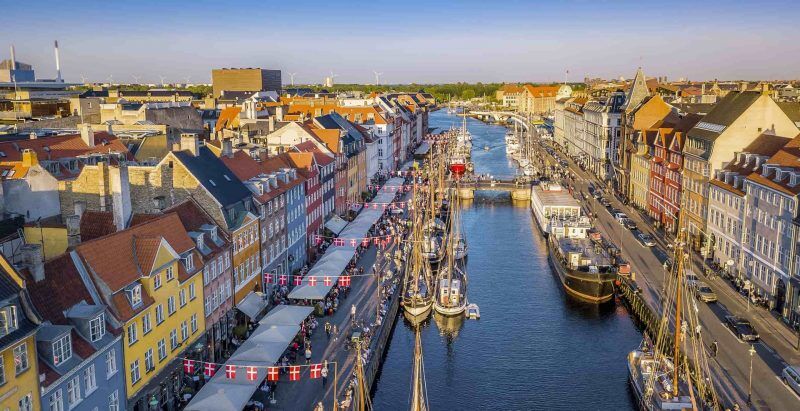 Copenhagen: Câu chuyện cổ tích sống động vùng Bắc Âu - Revelogue