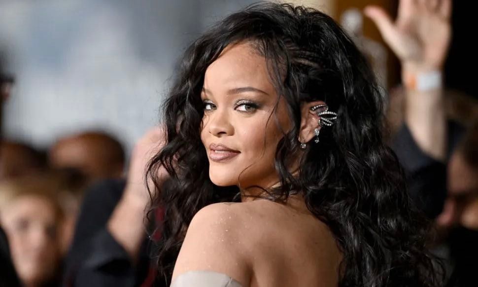 Rihanna trở lại hát nhạc phim