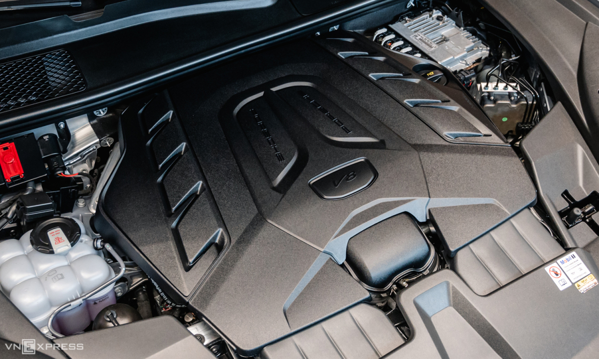 Porsche Cayenne Turbo GT 2024 – SUV thể thao giá 15,7 tỷ đồng
