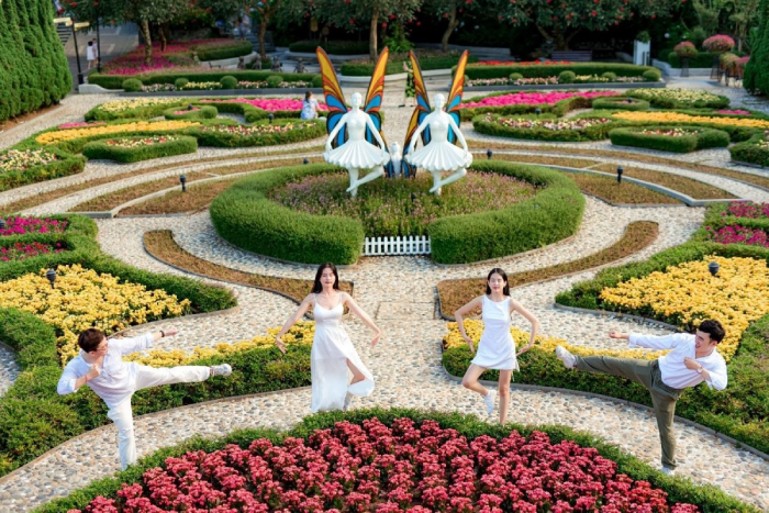 Vườn hoa Le Jardin d'Amour là địa điểm check-in lý tưởng khi đến Bà Nà Hills Đà Nẵng. Ảnh: dulichbana