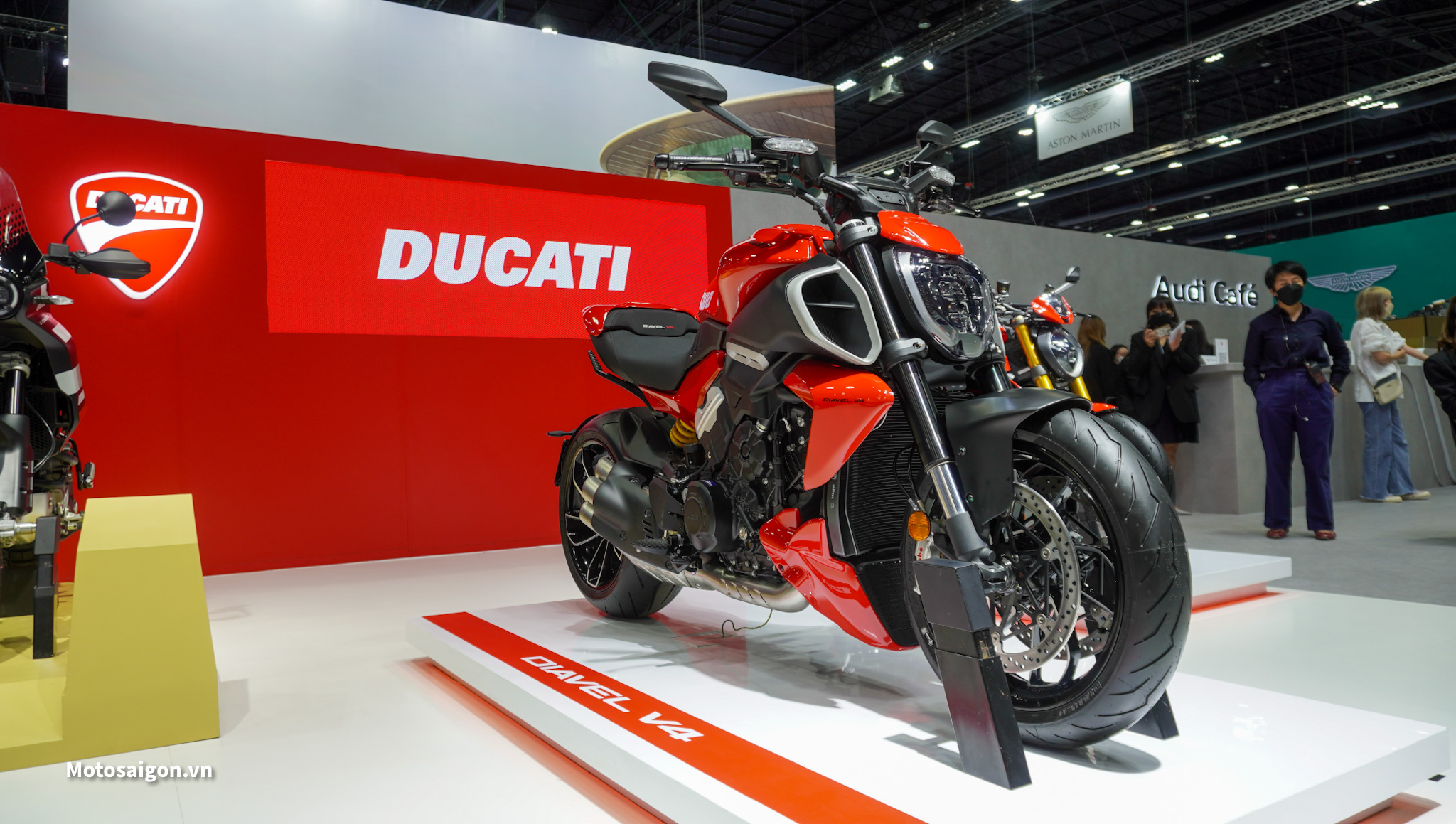 ducati-diavel-v4-desert-x-monster-sp-2023-motosaigon-008.jpg