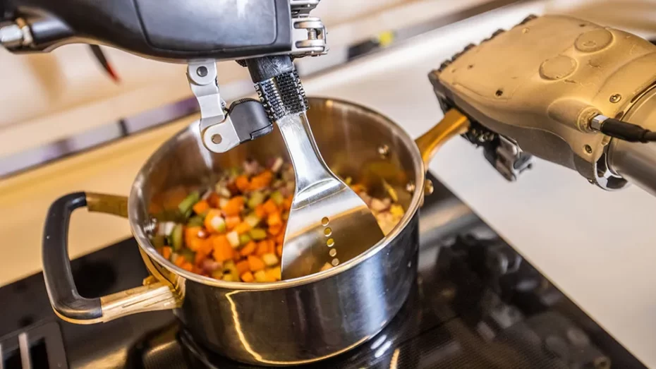 Không chỉ nấu nướng, cánh tay robot Moley còn có khả năng dọn dẹp rất sạch sẽ
