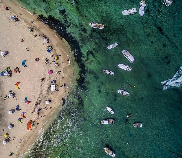 Đảo Thỏ là ốc đảo hoang sơ hoàn hảo cho chuyến đi trong ngày của du khách ở Lebanon. Ảnh: blogbaladi