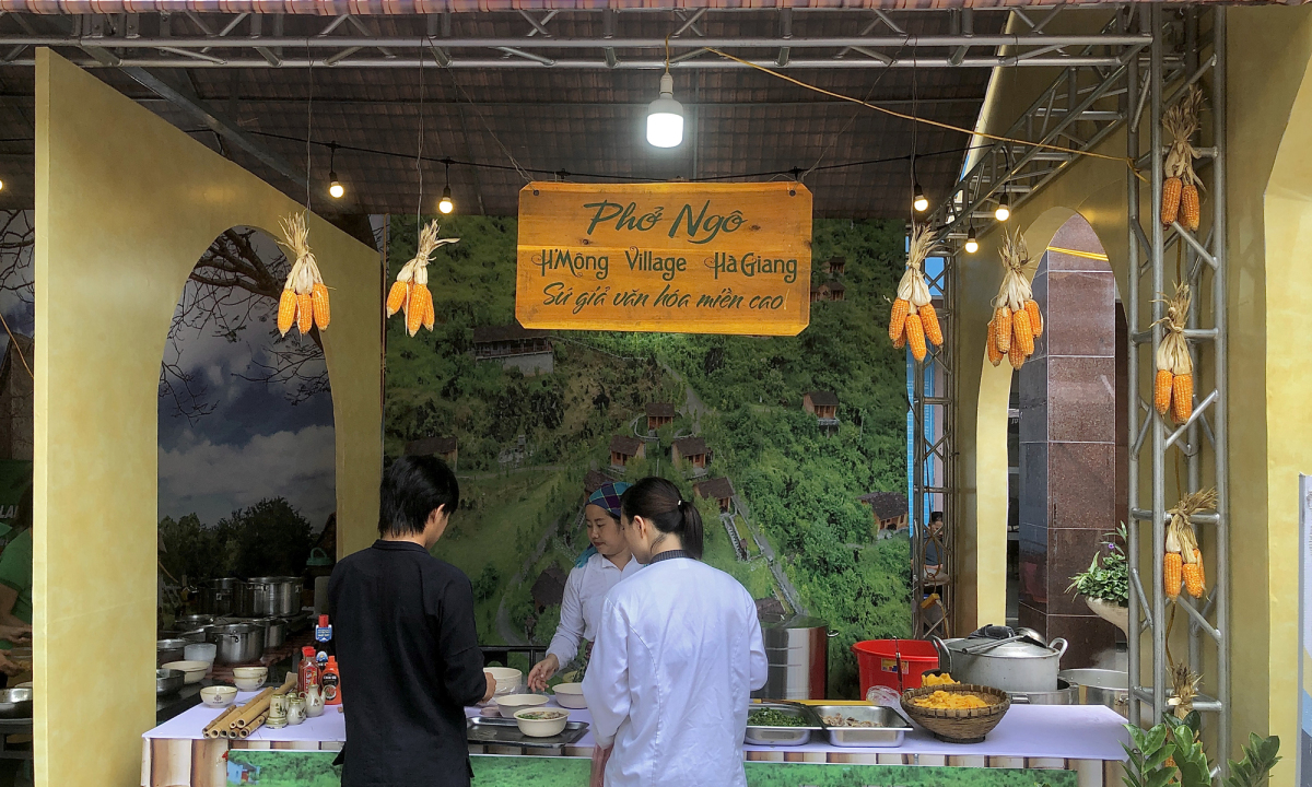 Gian hàng phở ngô tại Festival Thu Hà Nội 2023.
