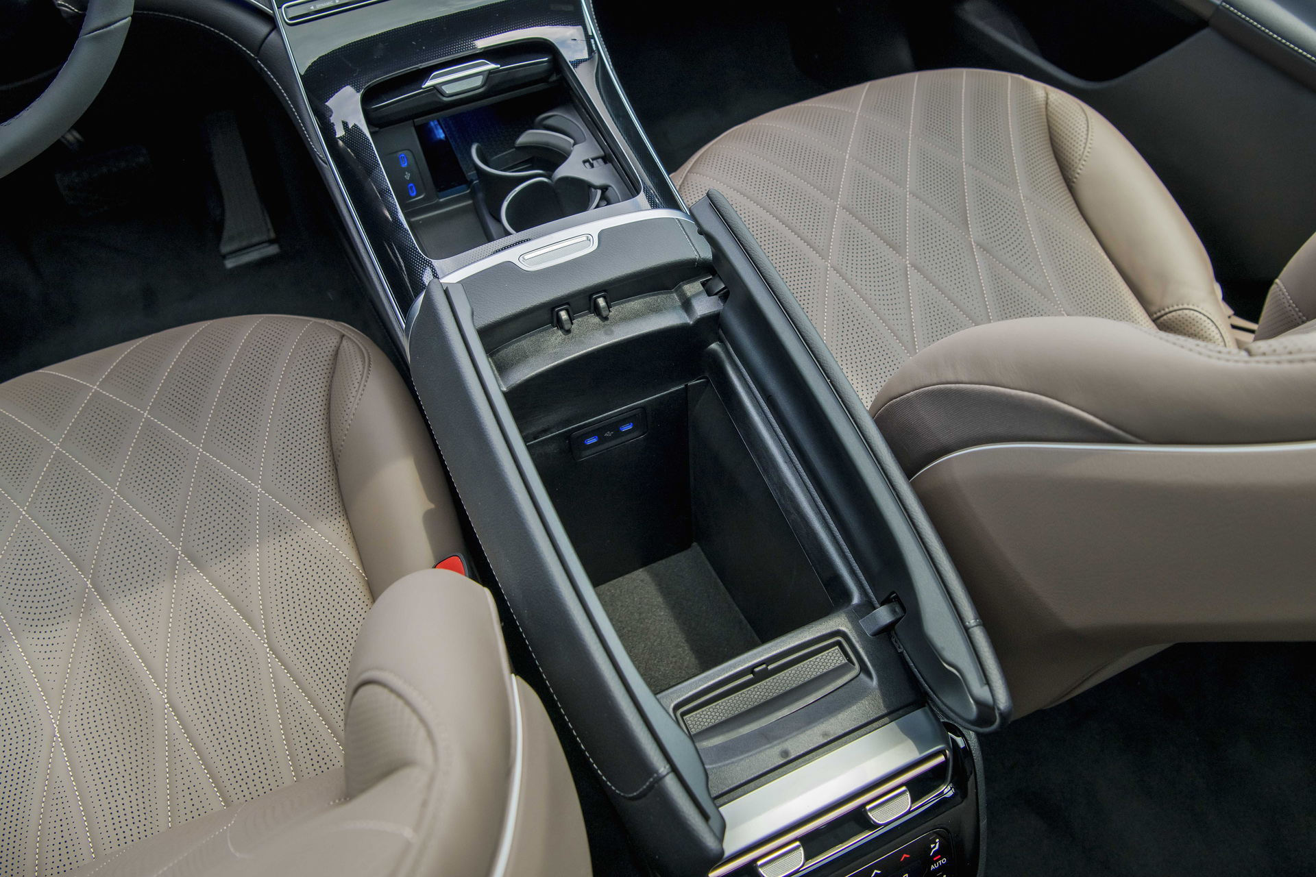 Mercedes EQE 500 4Matic – SUV thuần điện cỡ trung giá 4 tỷ đồng
