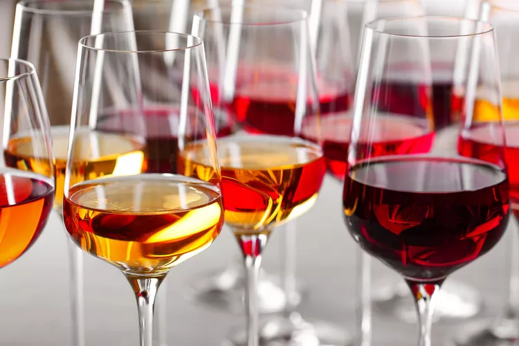 Làm thế nào để bạn nếm rượu vang như một người chuyên nghiệp?
