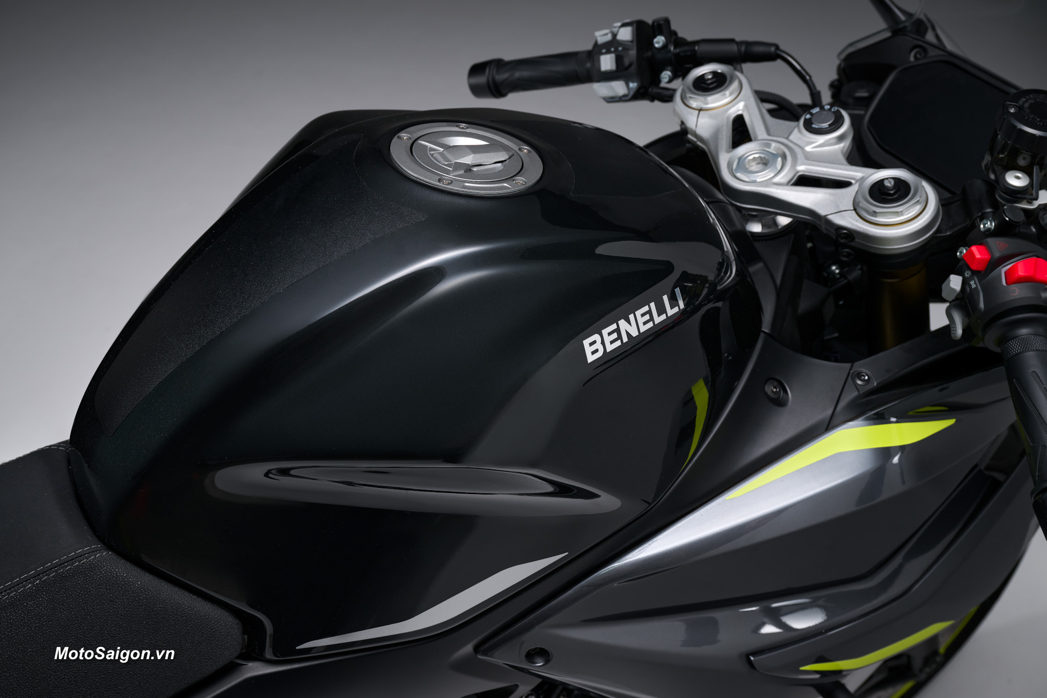 Benelli ra mắt cặp đôi Tornado 500 cùng với BKX 300S
