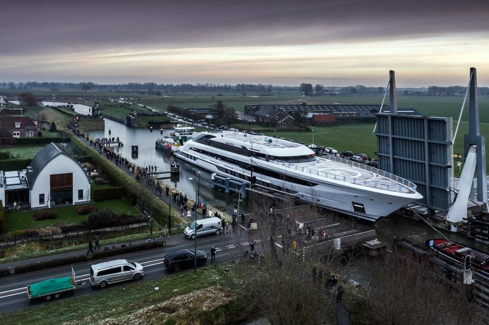 Siêu du thuyền của Heesen Yachts thu hút người dân Hà Lan
