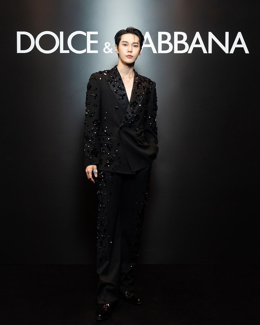Doyoung đại sứ Dolce&Gabbana 