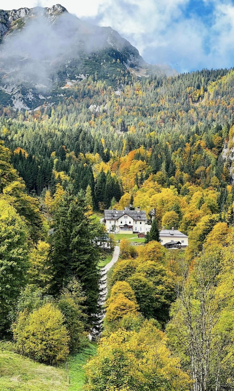 Mùa thu ở làng cổ nghìn tuổi châu Âu