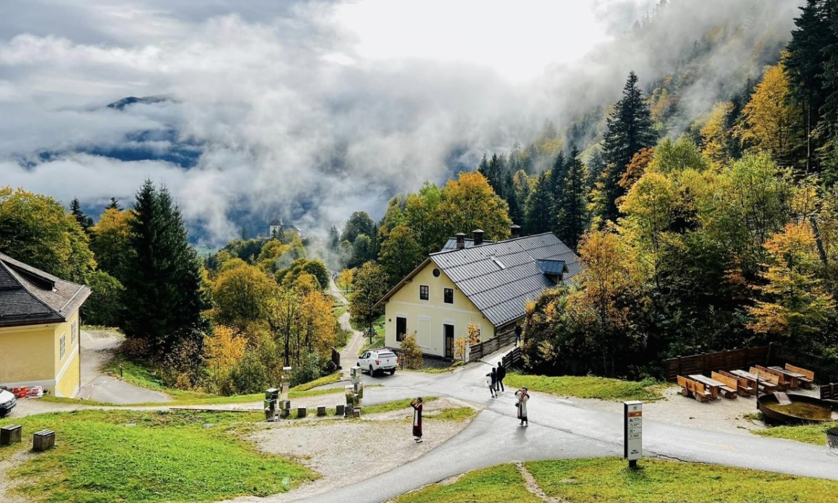 Mùa thu ở làng cổ nghìn tuổi châu Âu