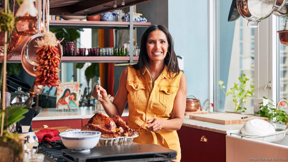 "Padma Lakshmi: Sống với đam mê nấu ăn và mở cửa trái tim bằng thực phẩm