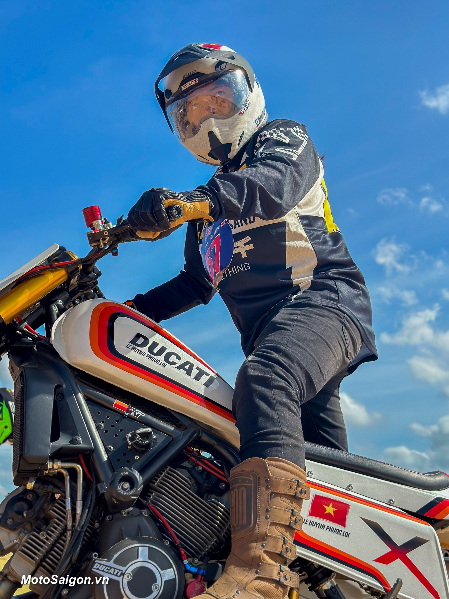 Chất chơi Ducati Scrambler Dirt Track tranh tài tại HTV Challenge 2023